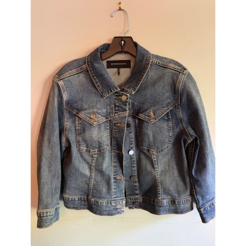 BCBGMAXAZRIA Womens Medium Wash Denim Trucker Jacket Size M